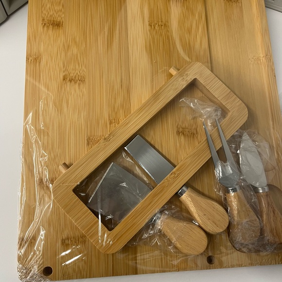NIP Cheese Board with Knife set🧀🥂 - Picture 6 of 7